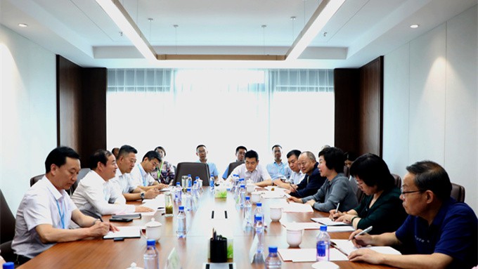 省委組織部副部長、省人社廳廳長周麗寧一行來集團調研指導工作