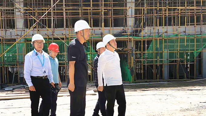 石培文董事長赴古浪八步沙現(xiàn)場檢查項(xiàng)目進(jìn)展情況