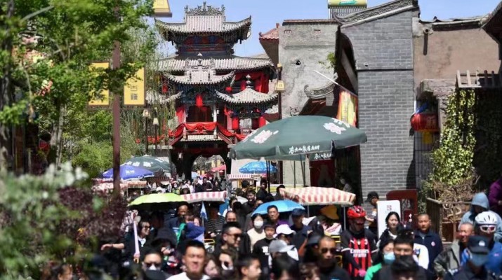 集團(tuán)要聞丨甘肅文旅集團(tuán)各景區(qū)“五一”假期人氣爆棚，累計(jì)接待游客50余萬(wàn)人次