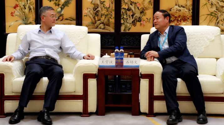 中國(guó)農(nóng)業(yè)銀行甘肅省分行黨委書(shū)記、行長(zhǎng)王霄漢一行到訪甘肅文旅集團(tuán)